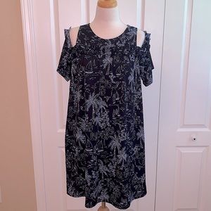 Lauren Conrad Cold Shoulder Dress,Med Size,Round Neck. No Zippers, Pull Over.